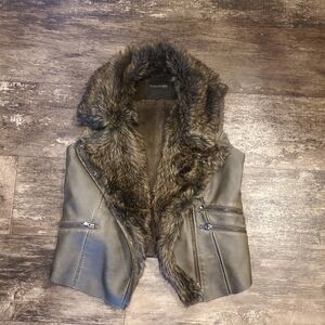 Maurices Faux Fur Rare Vest. Medium